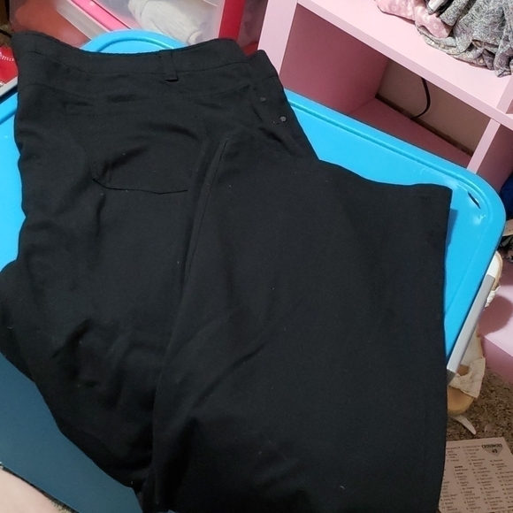 Maurices size 4R black pants. Excellent condition - Picture 2 of 4